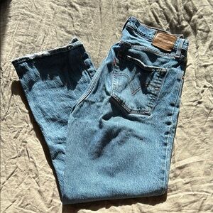✨ LEVI’S RIBCAGE STRAIGHT ANKLE JEANS SZ 31